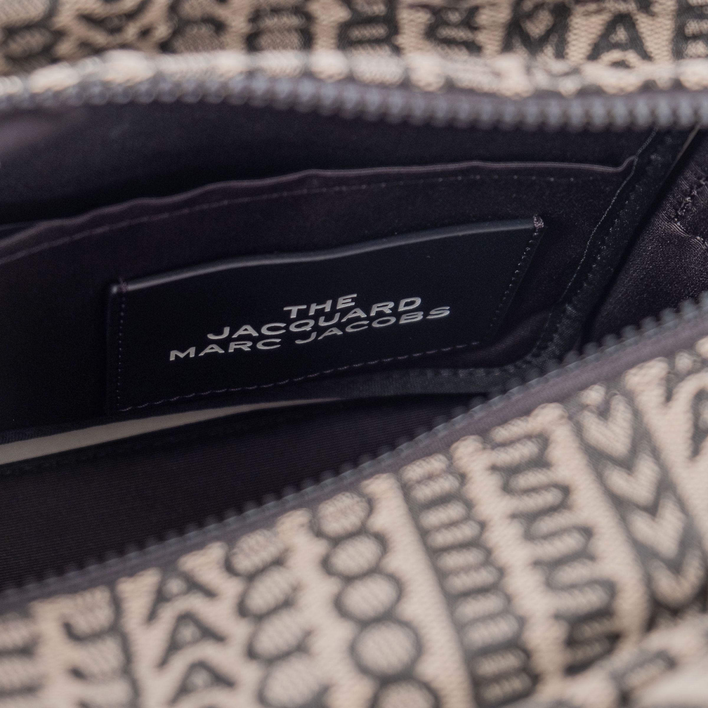 Сумка Marc Jacobs The Monogram бежевая