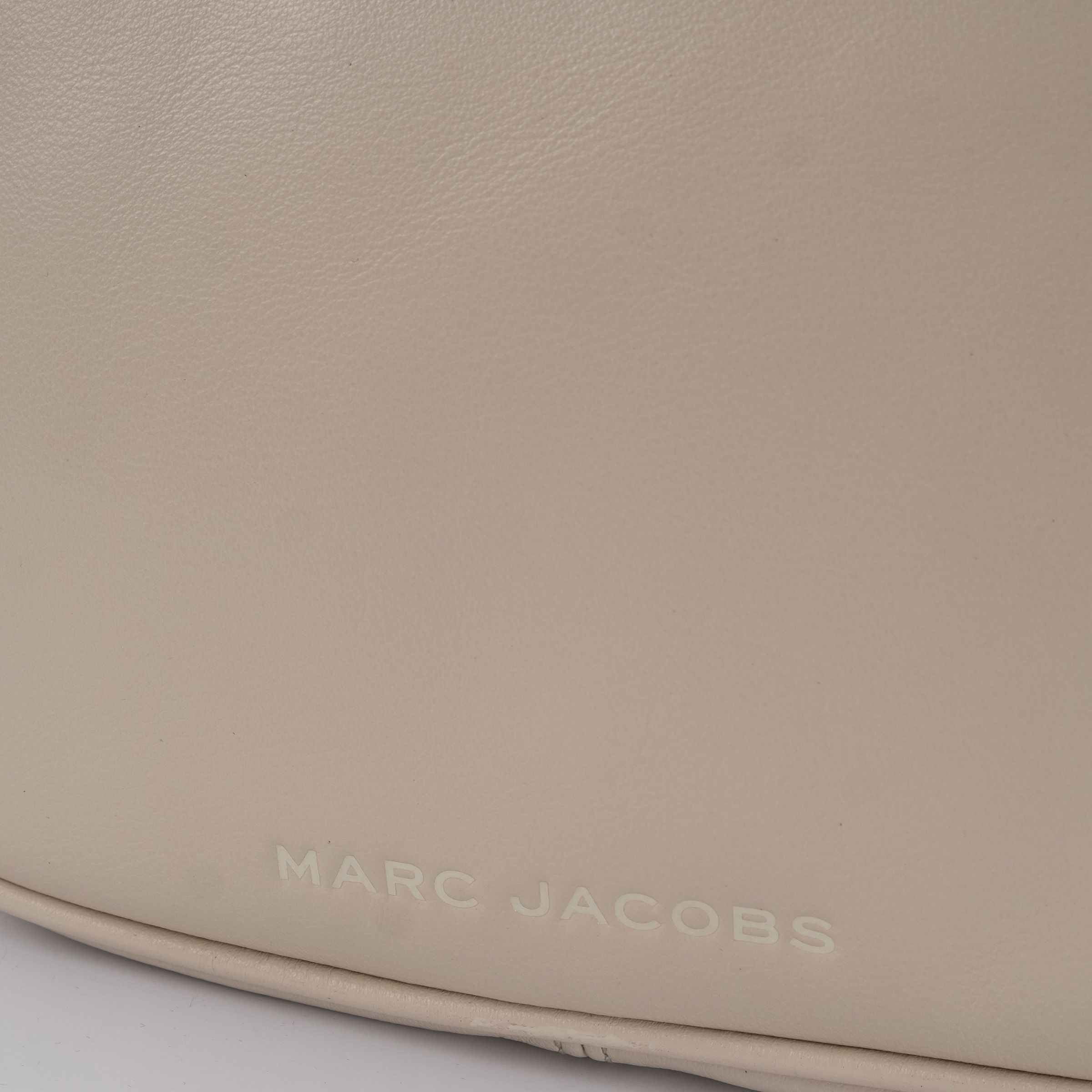 Сумка Marc Jacobs The Pushlock молочная