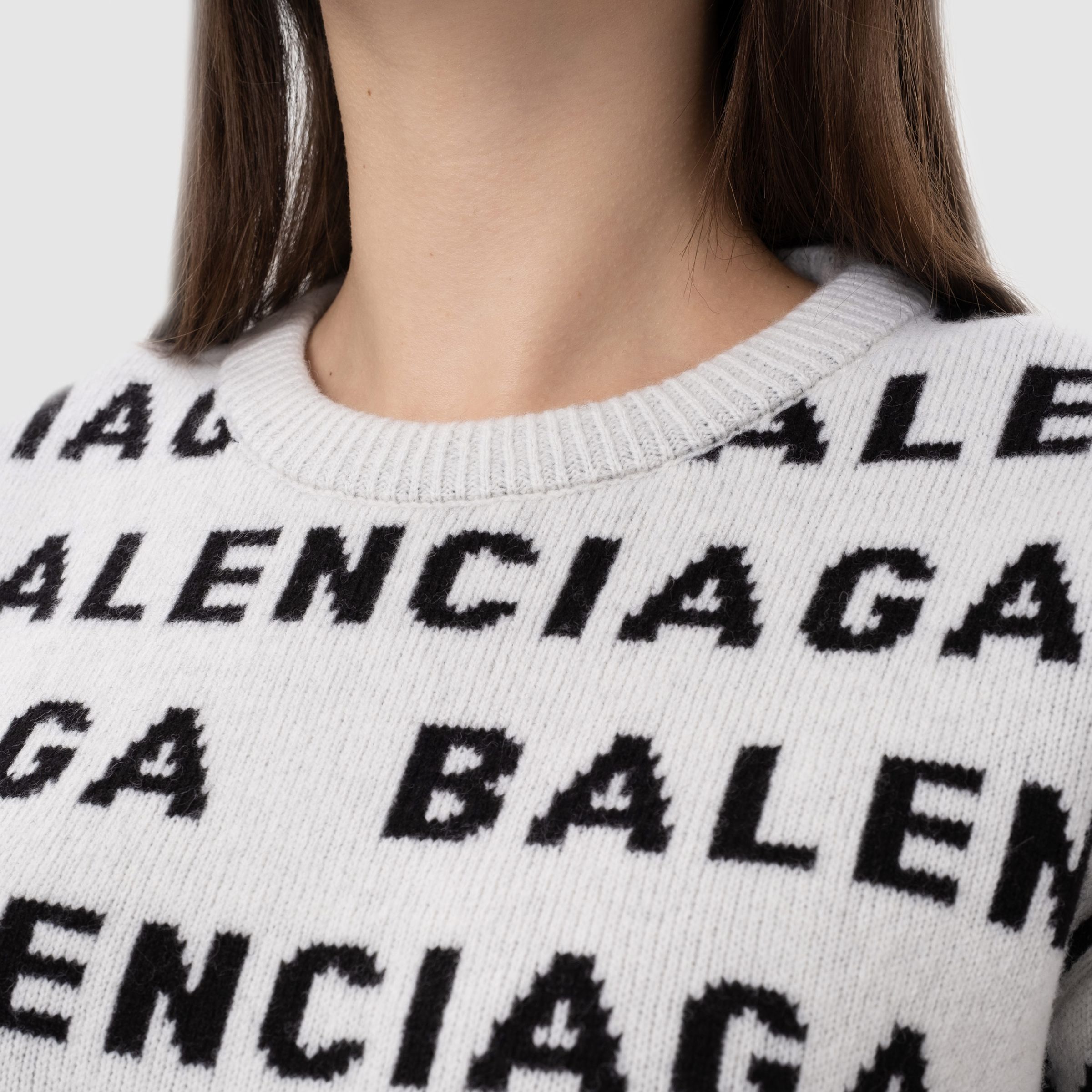 Свитер Balenciaga Logo Intarsia белый