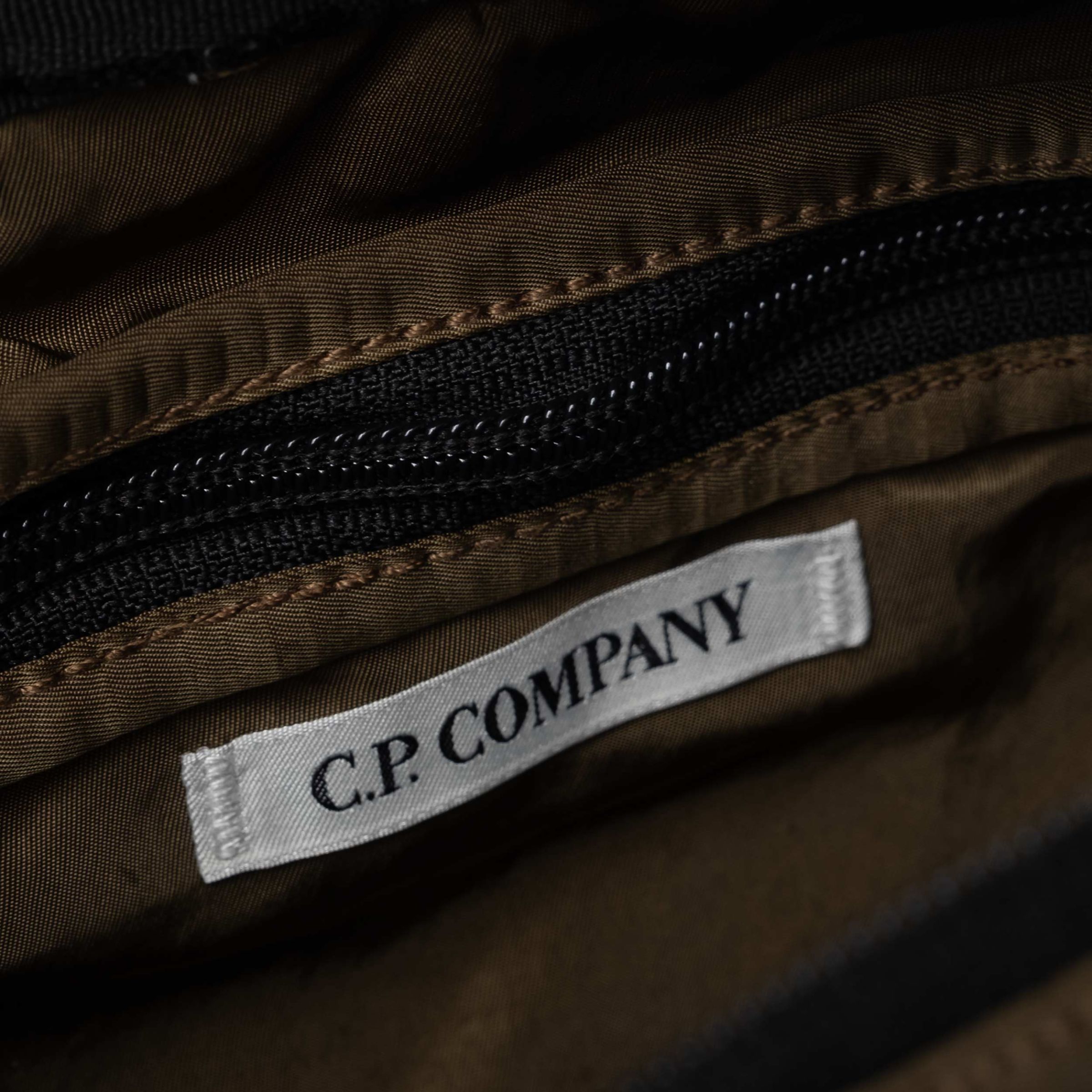 Сумка C.P. Company хакі