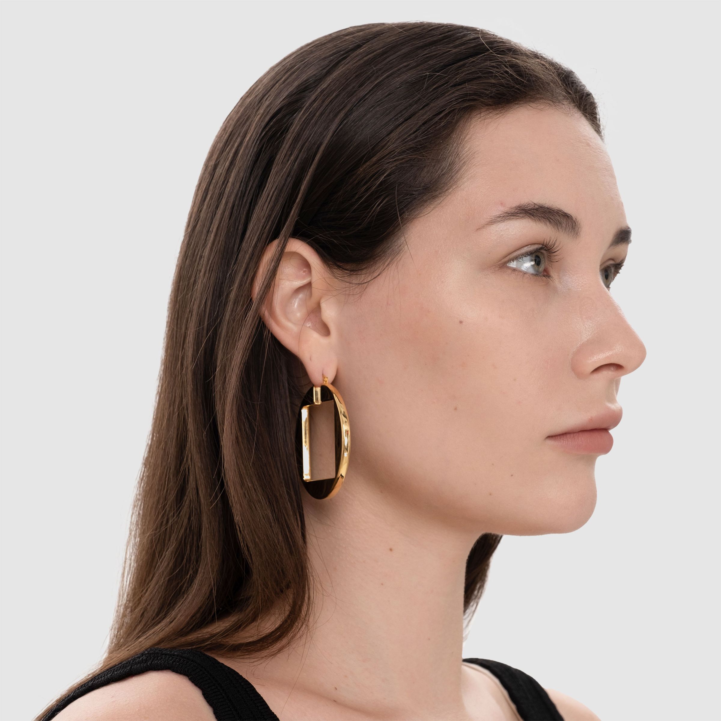 Серьги Jacquemus Les creoles rond carré золотые