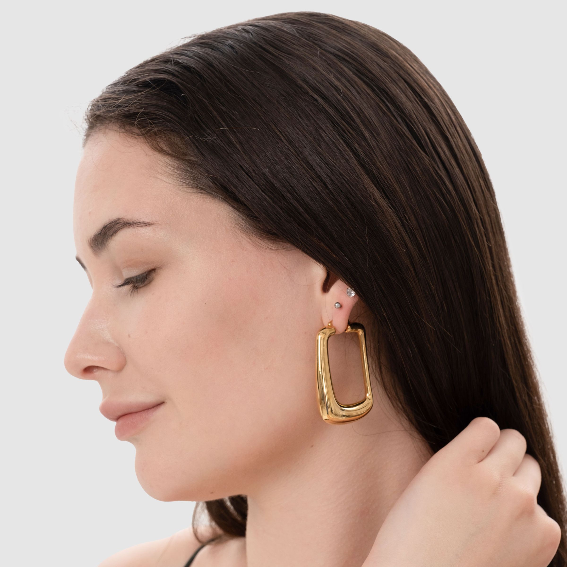 Серьги Jacquemus Les boucles Ovalo золотые