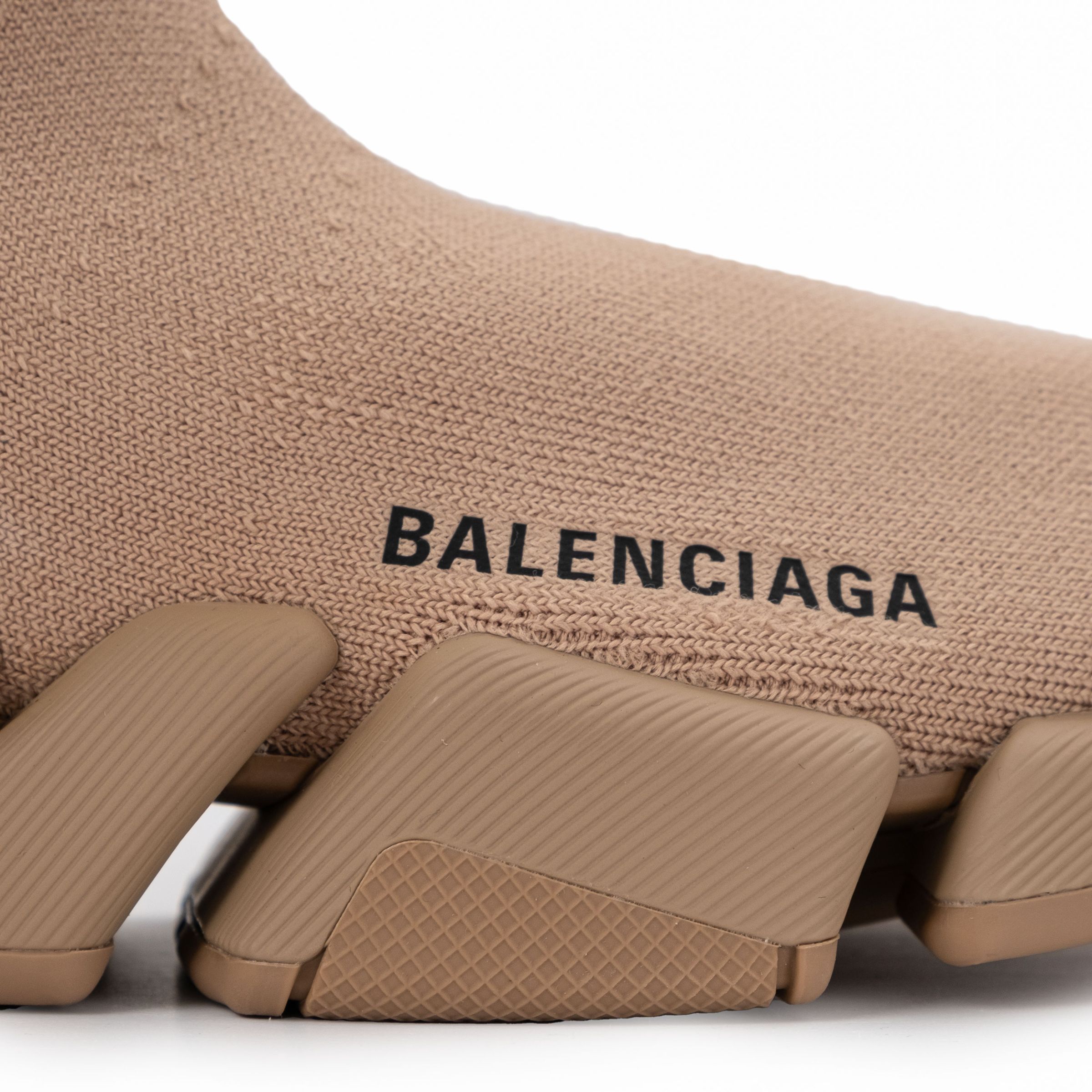 Кроссовки Balenciaga Speed 2.0 бежевые