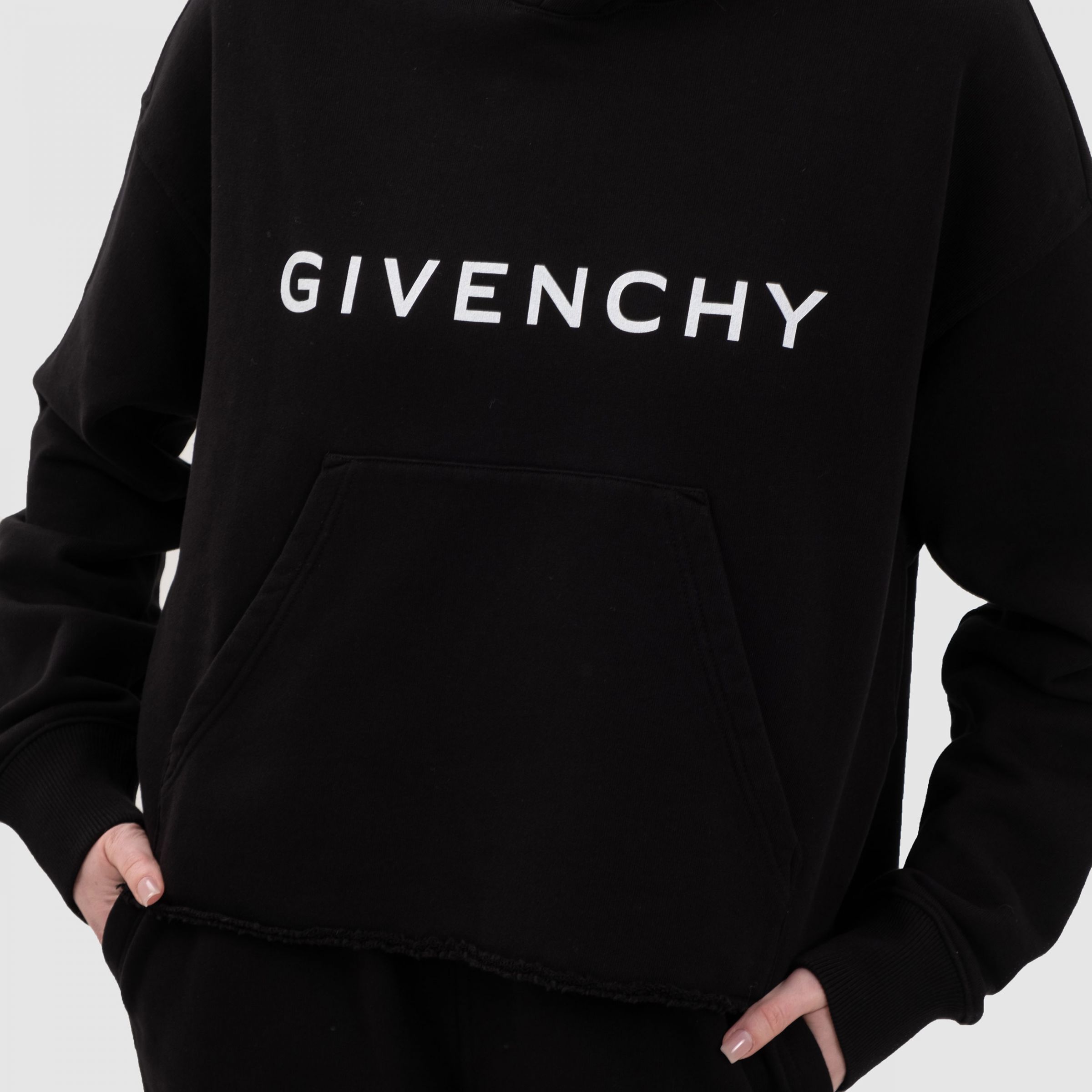 Костюм Givenchy черный