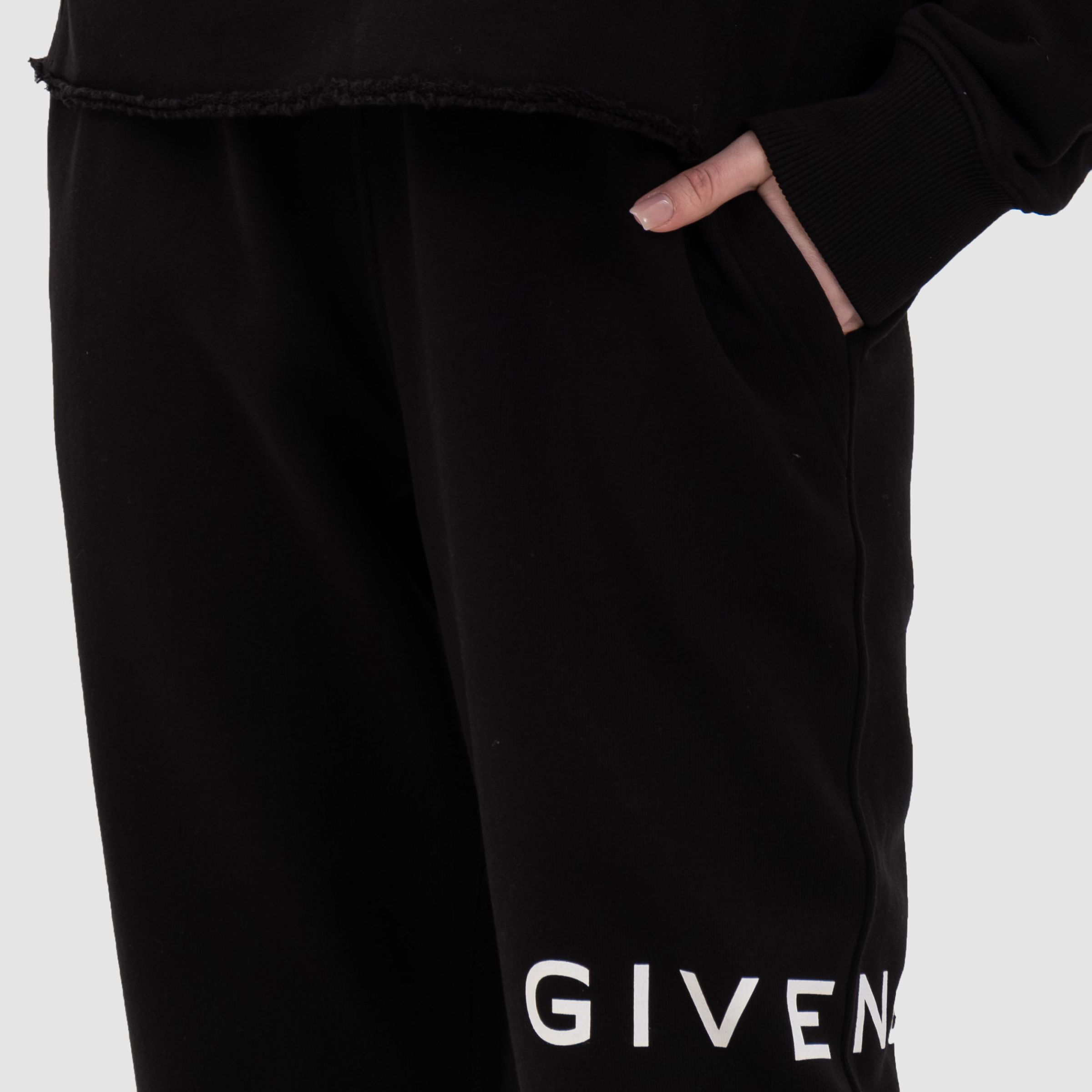 Костюм Givenchy черный