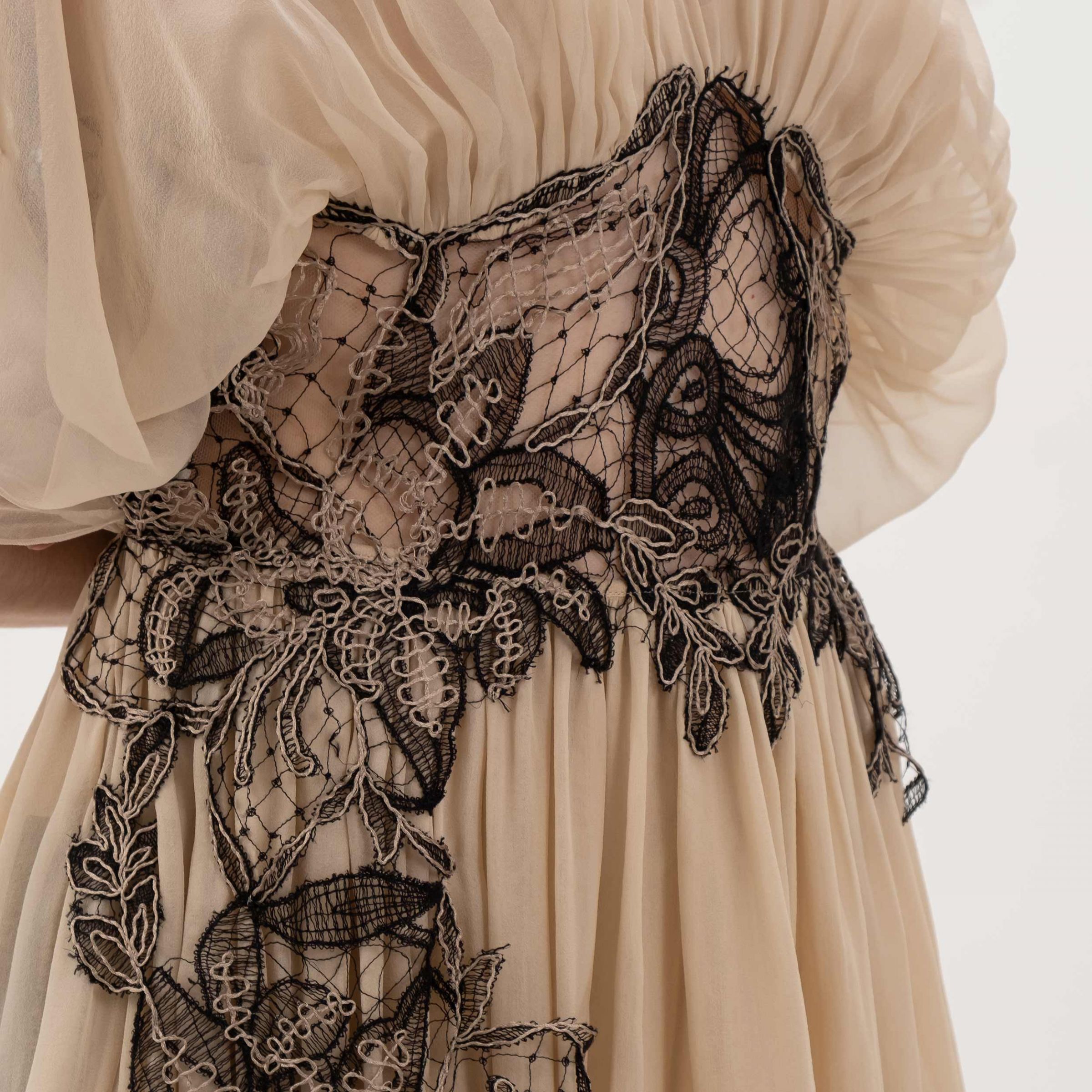 Платье Alberta Ferretti бежевое