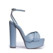 Босоножки Aquazzura Olie  голубые