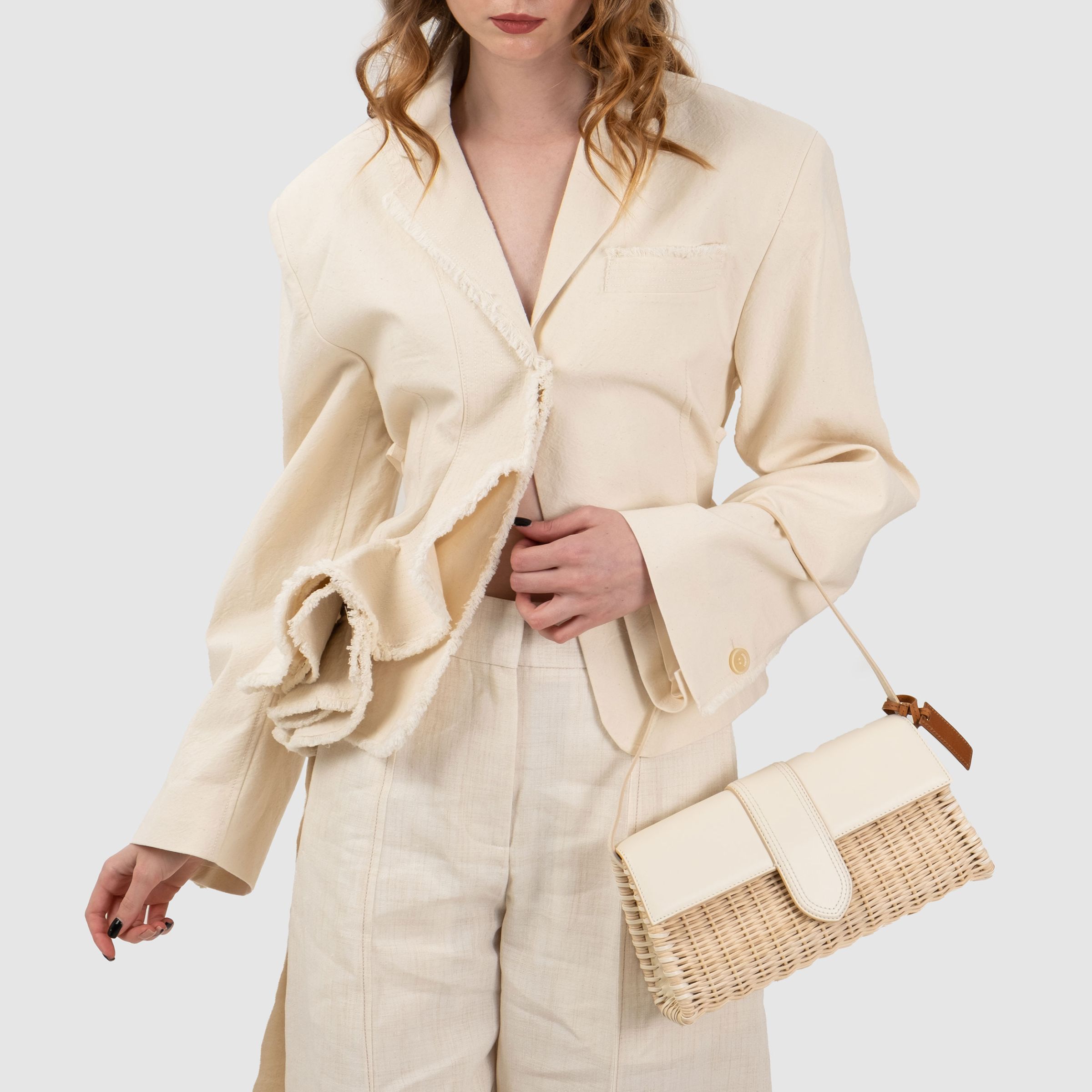 Сумка Jacquemus Le Bambino молочная