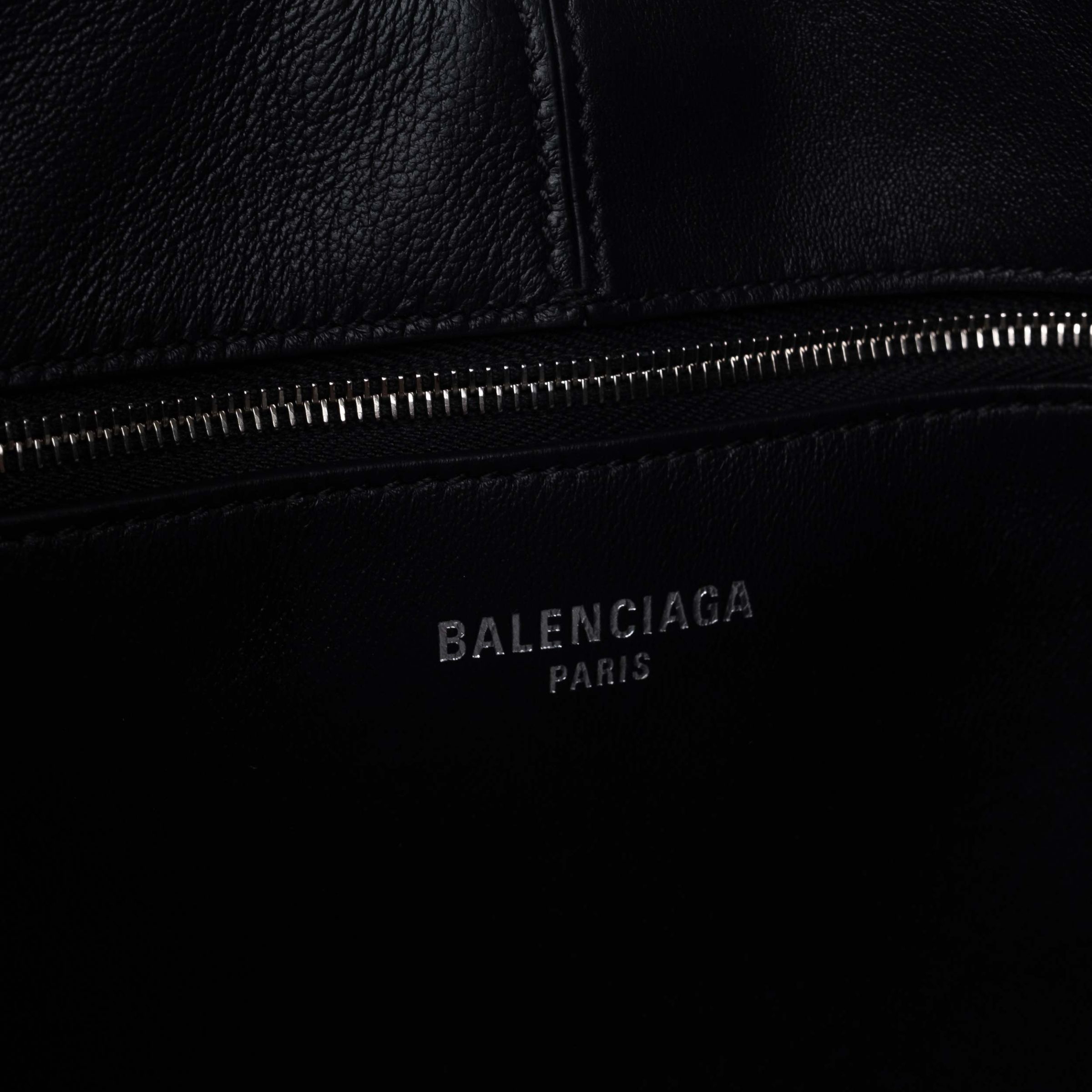 Сумка Balenciaga Locker черная