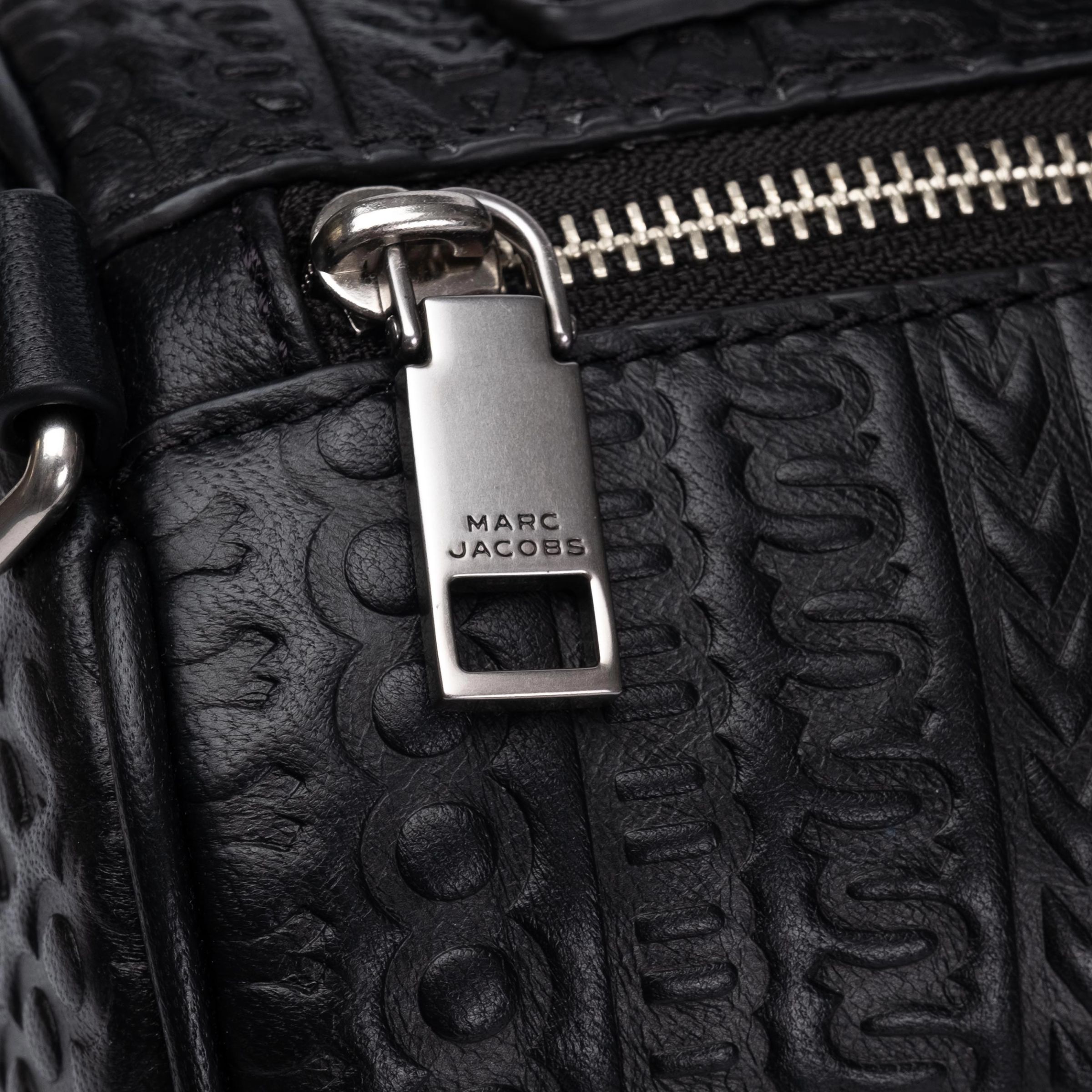 Cумка Marc Jacobs The Monogram Debossed Duffle Bag чорна