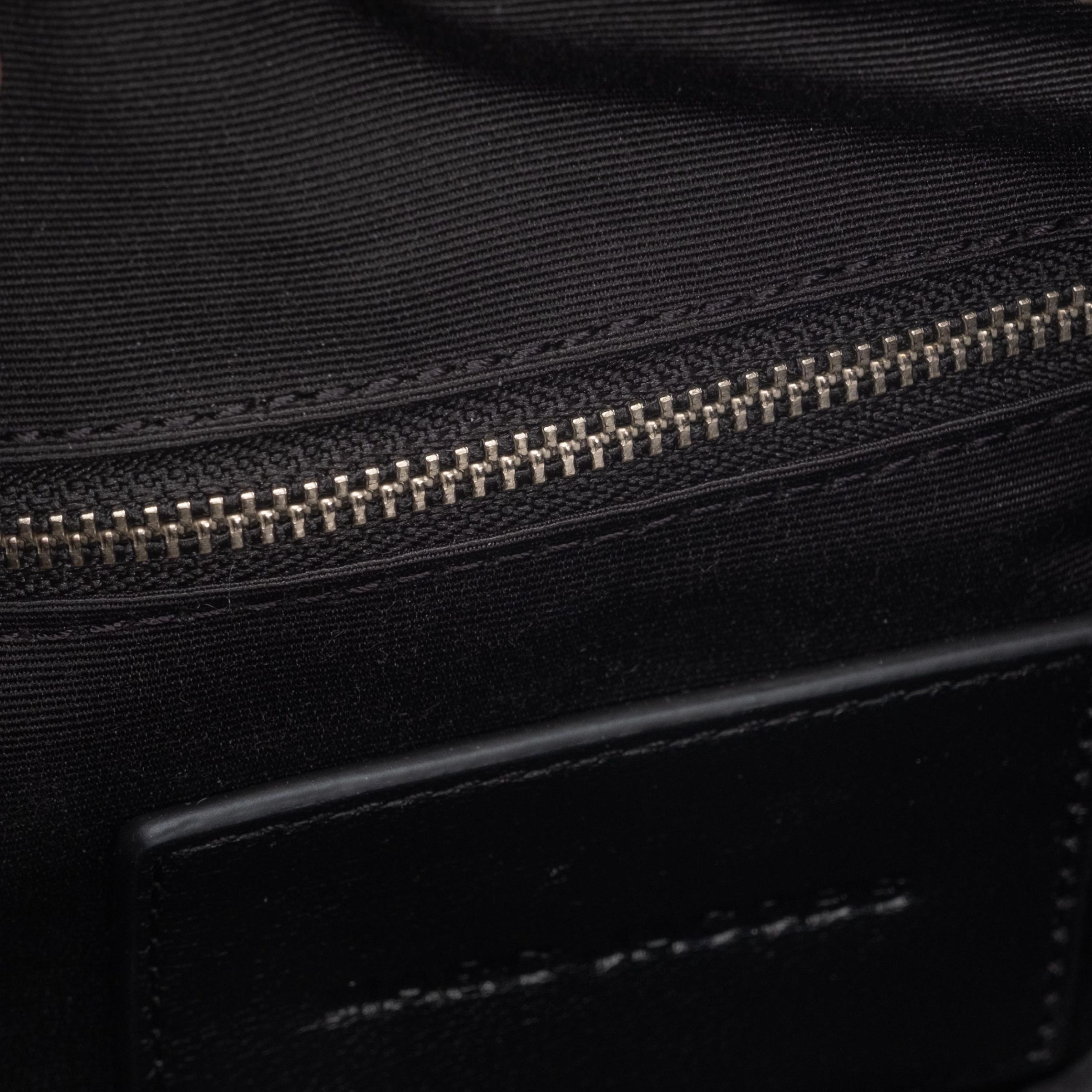 Cумка Marc Jacobs The Monogram Debossed Duffle Bag чорна
