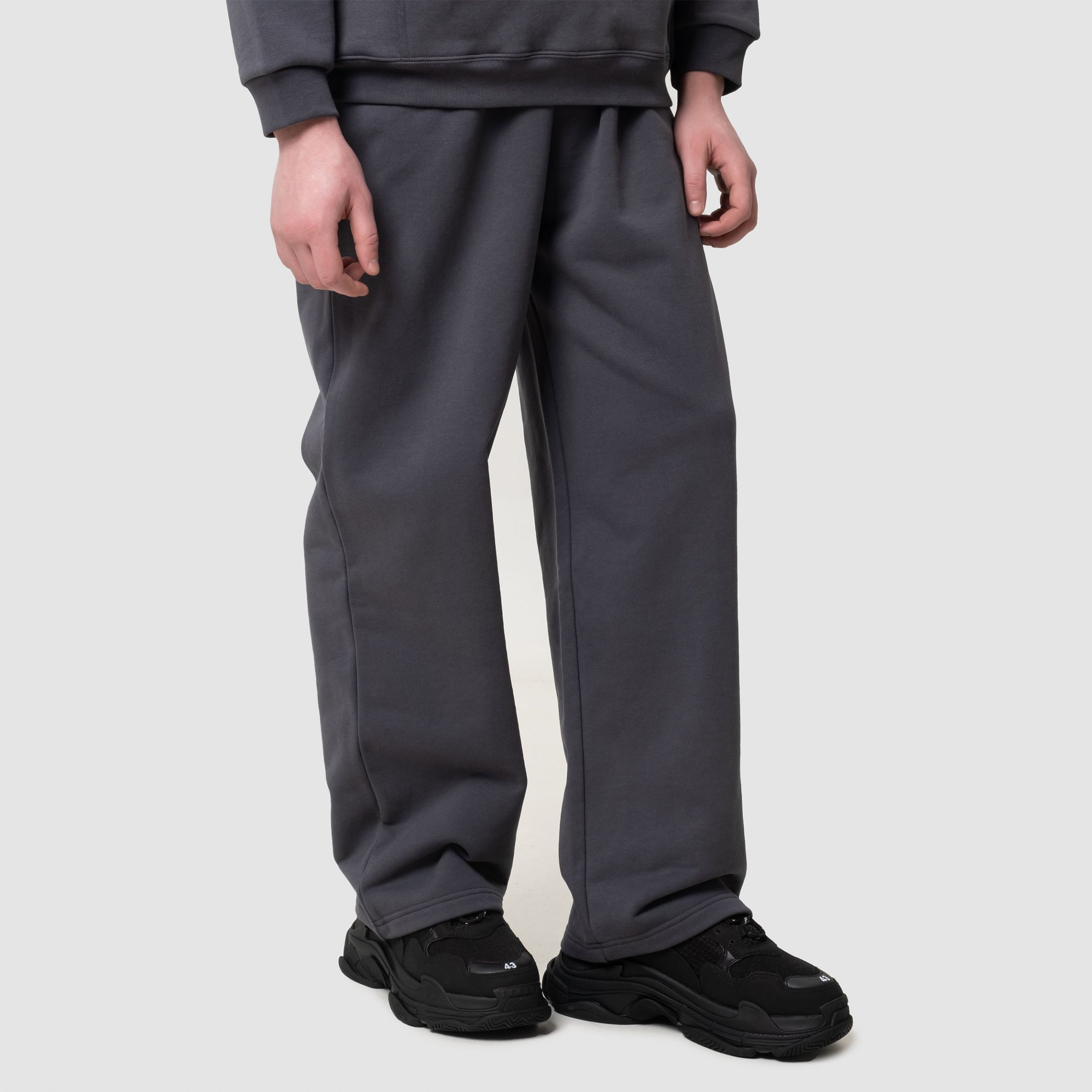 Спортивные брюки Balenciaga темно-серые