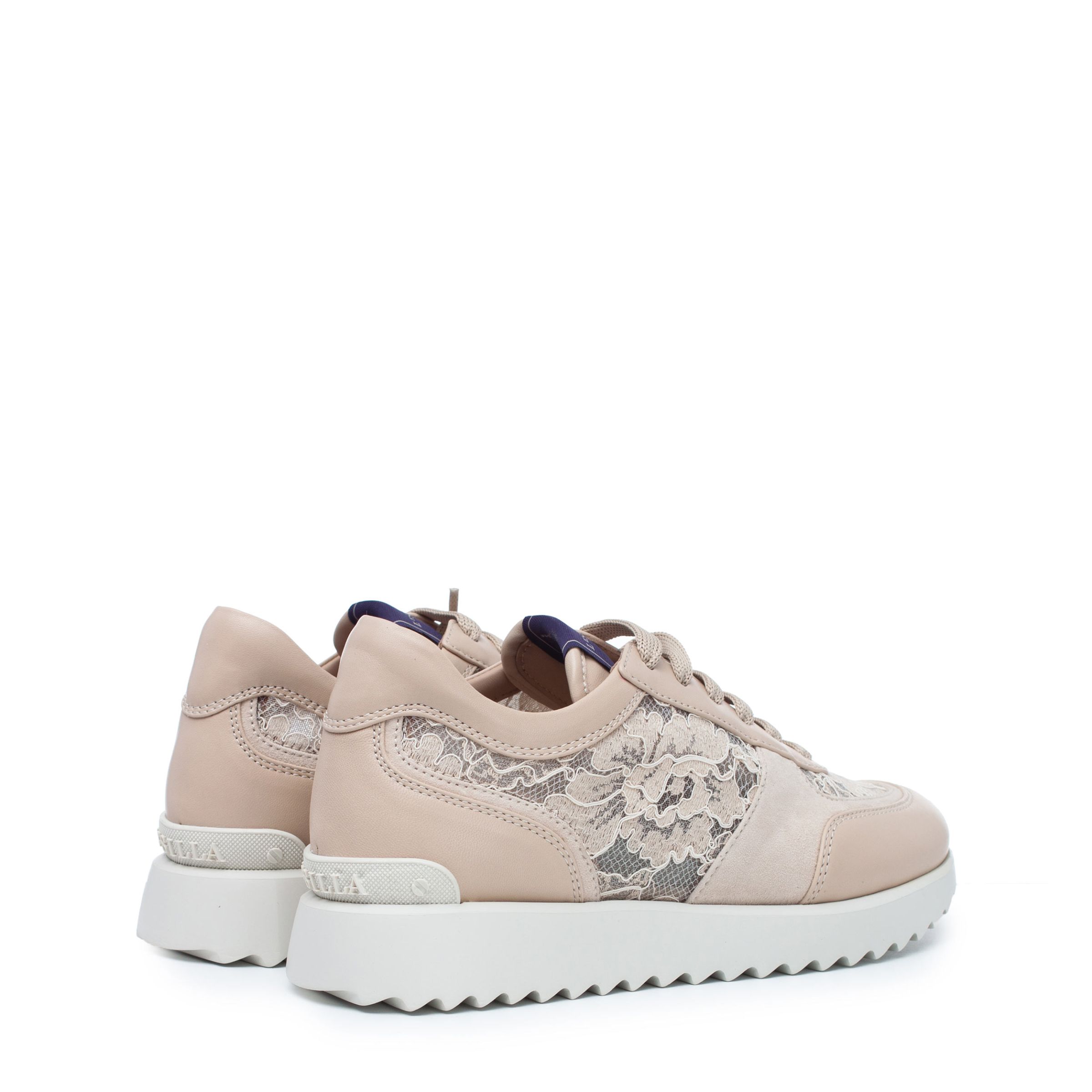 Кросівки жіночі 