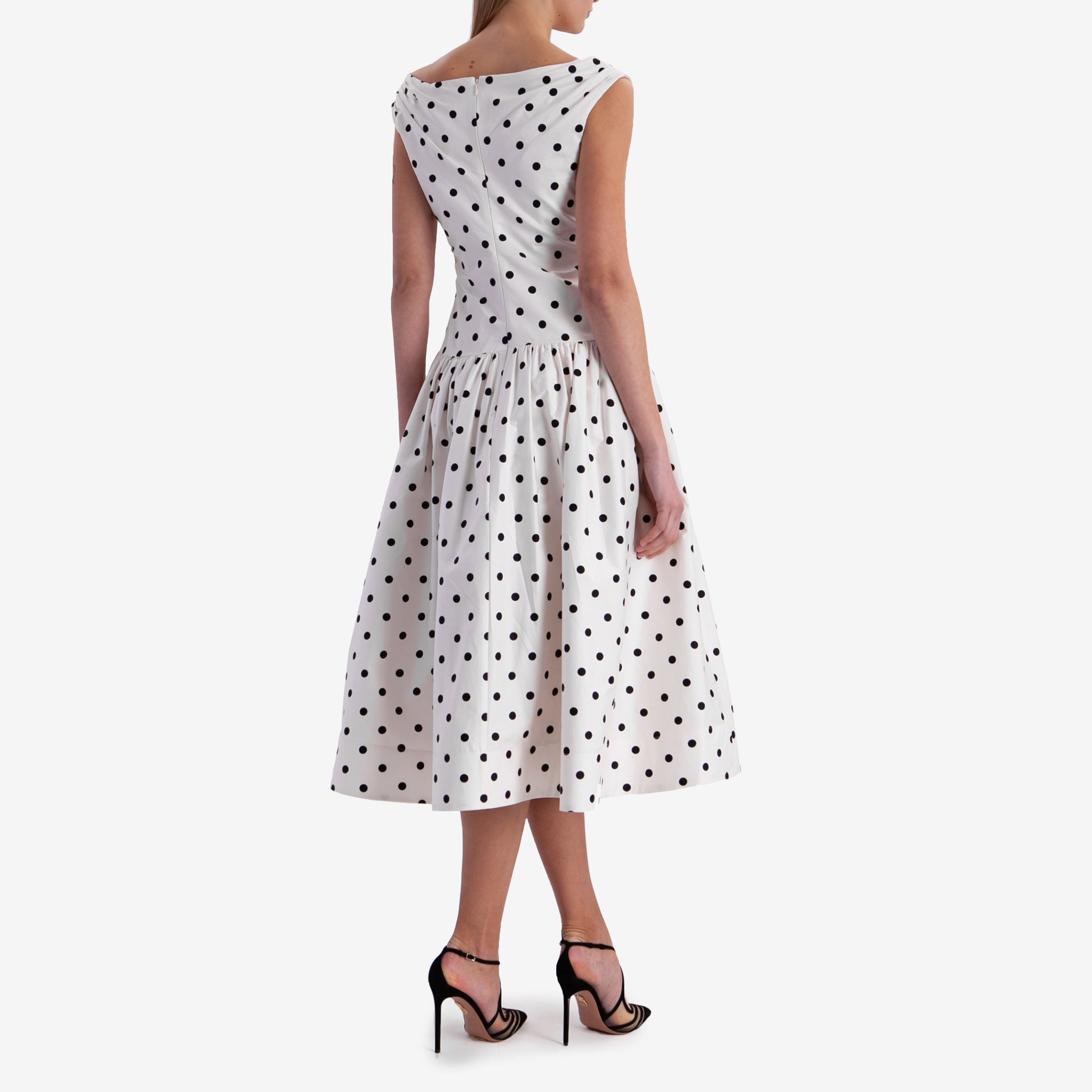 Сукня жіноча 