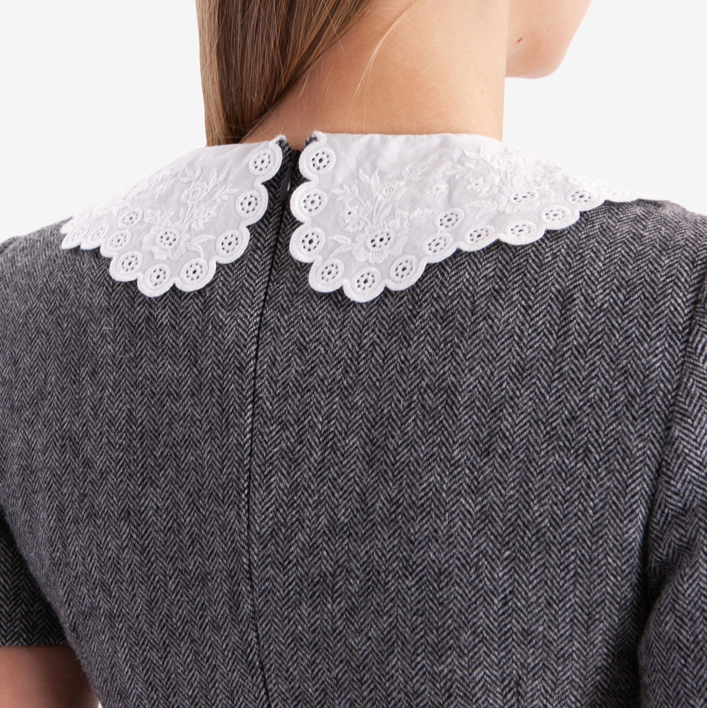 Сукня жіноча 