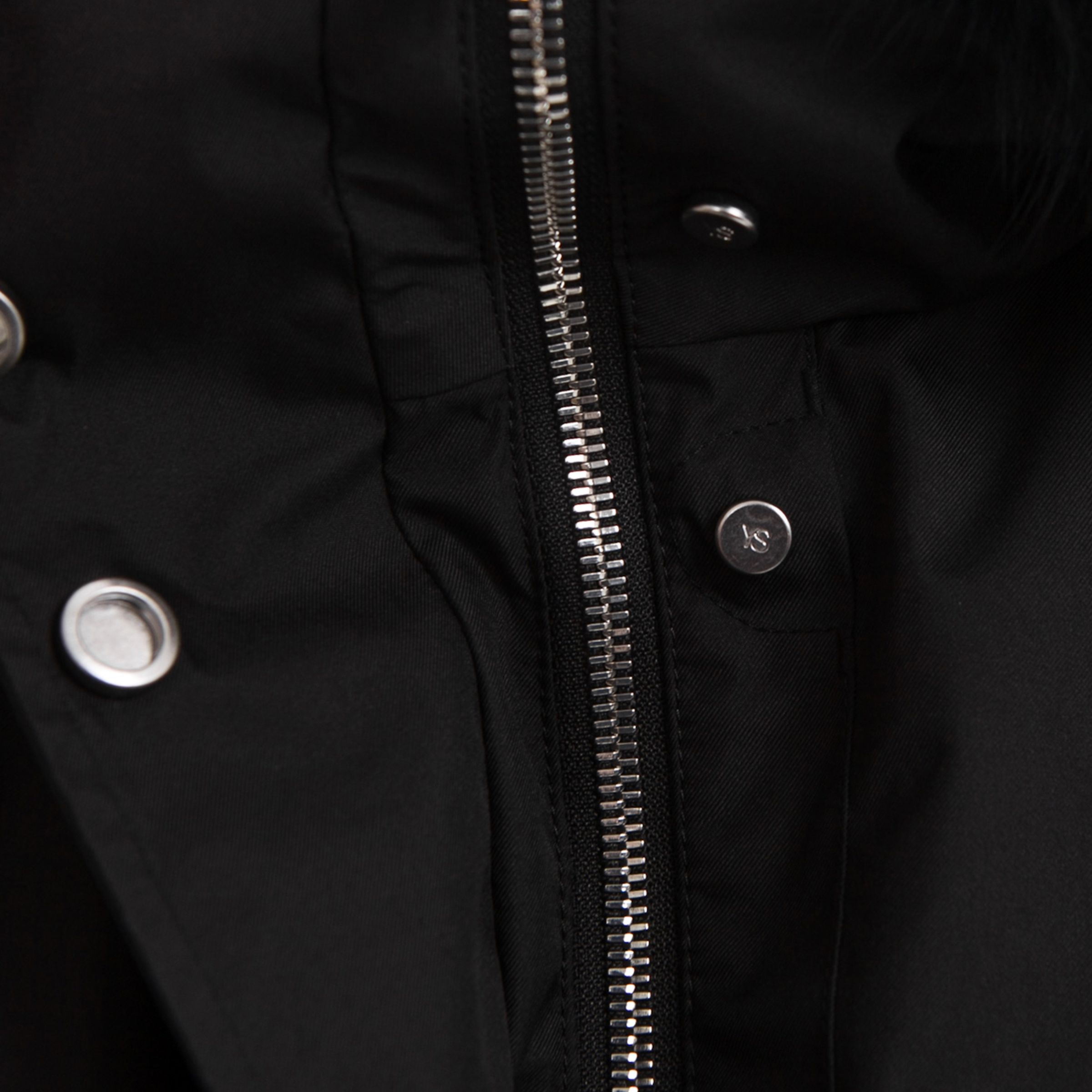 Парка жіноча 