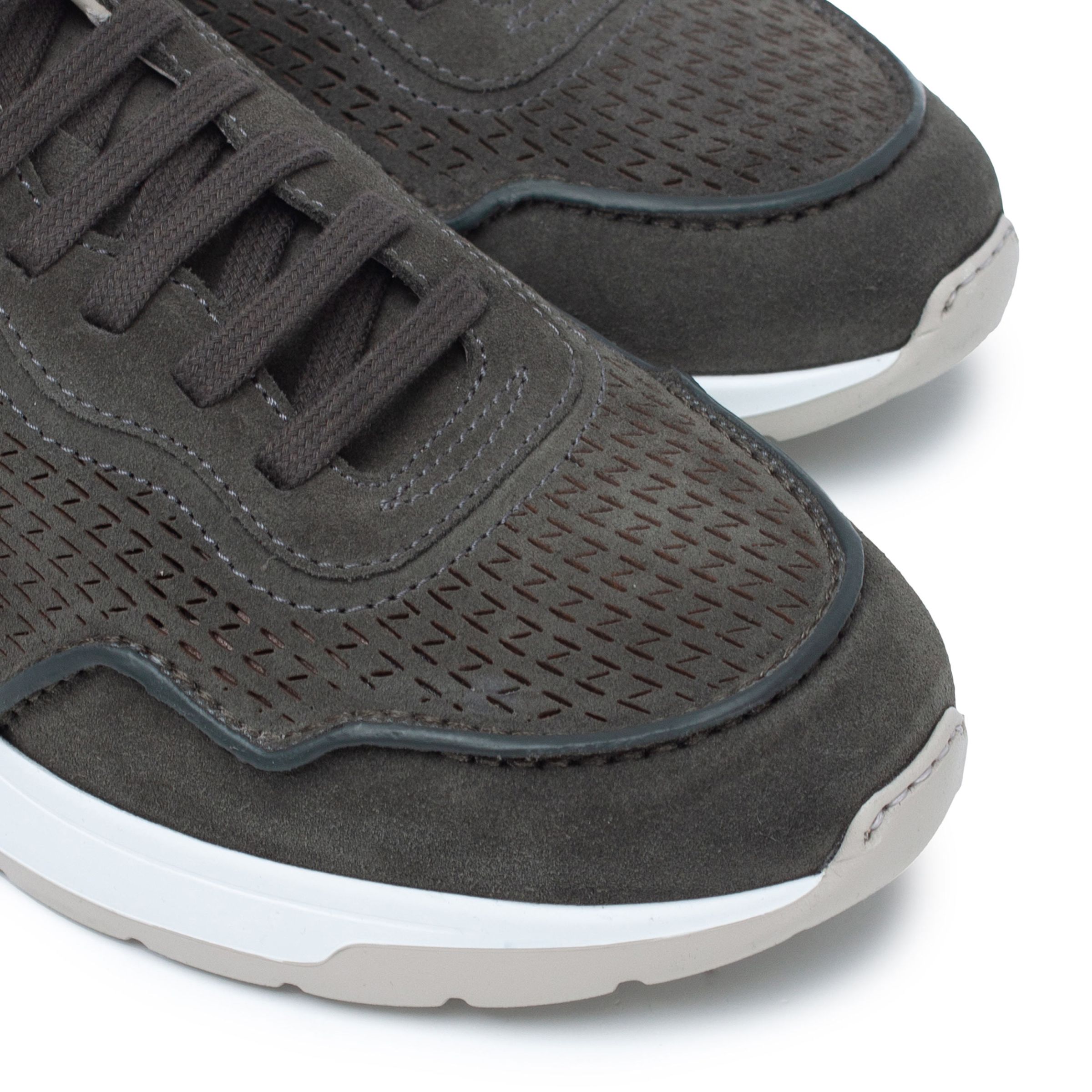 Кроссовки мужские