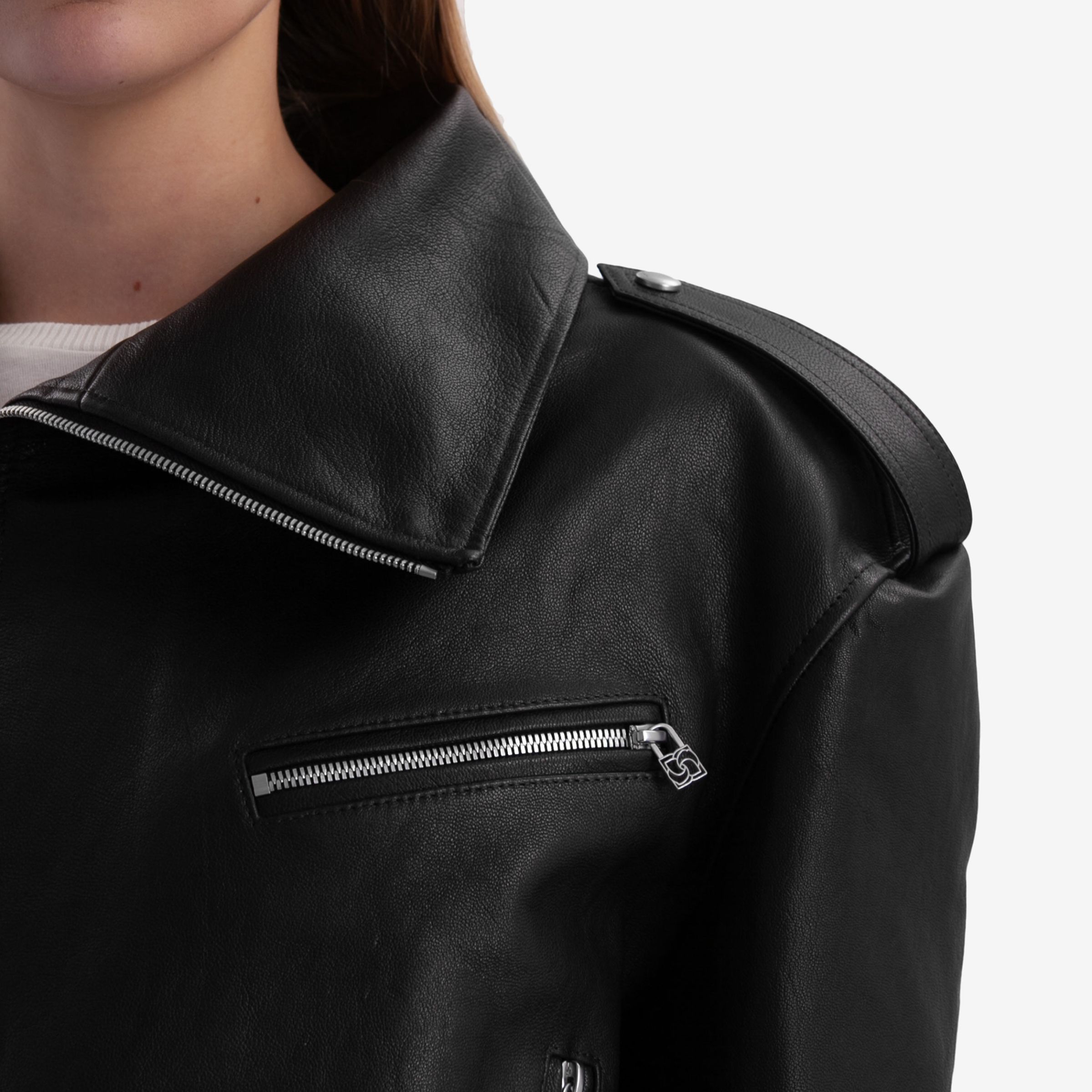 Куртка жіноча 