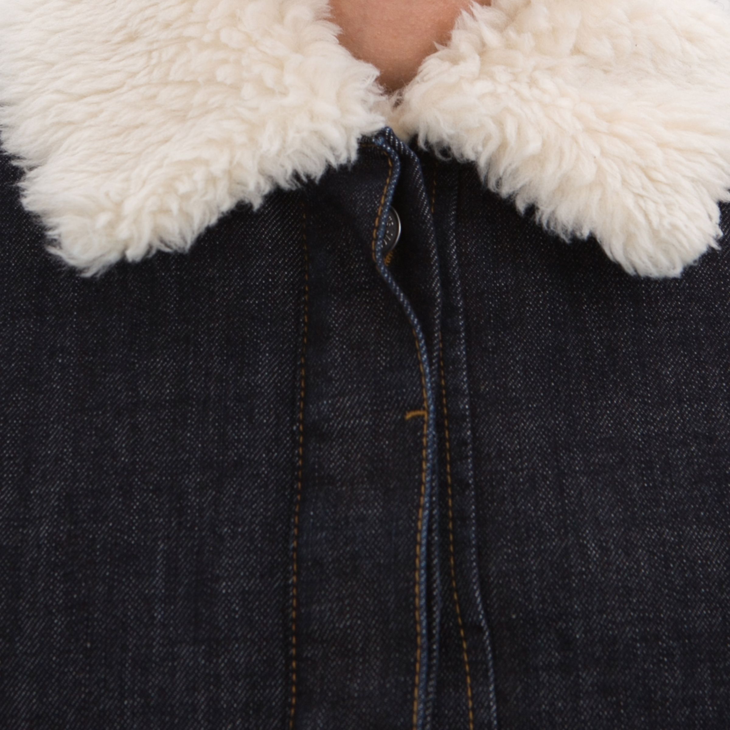 Бомбер джинсовий жіночий