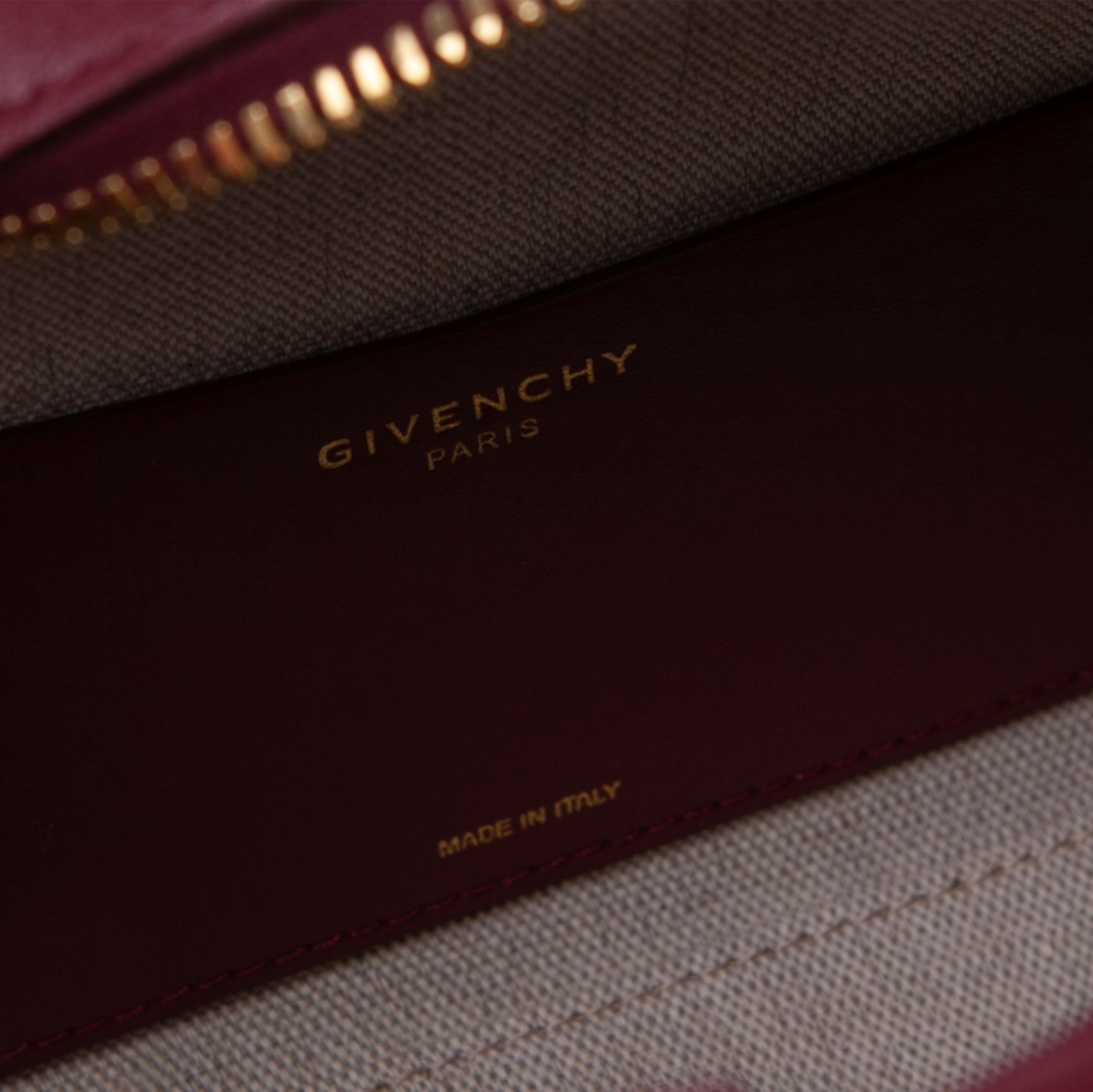 Сумка женская Antigona East-West