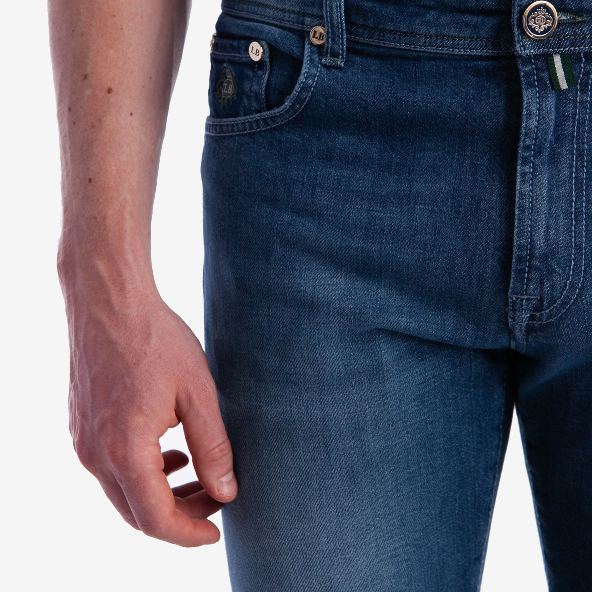 Джинсы мужские