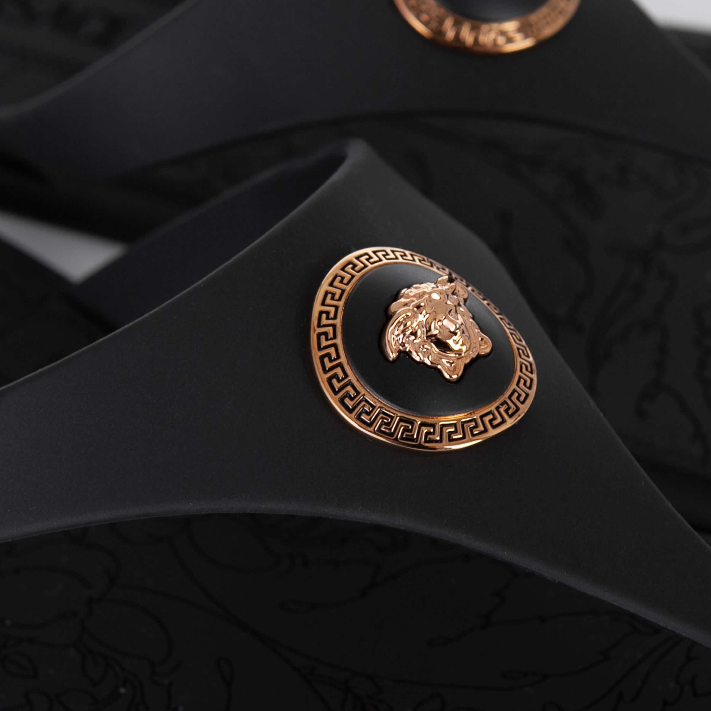 Шлёпанцы женские Alia