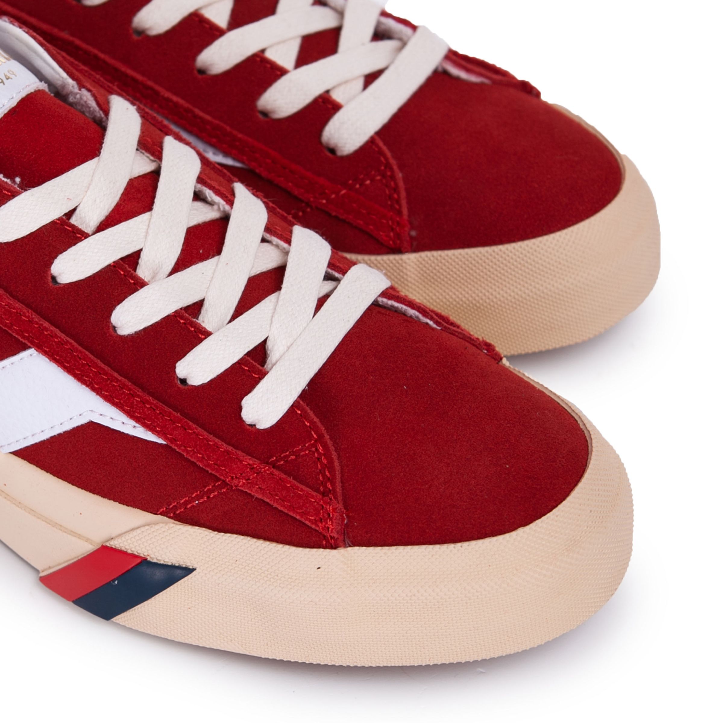 Кроссовки женские