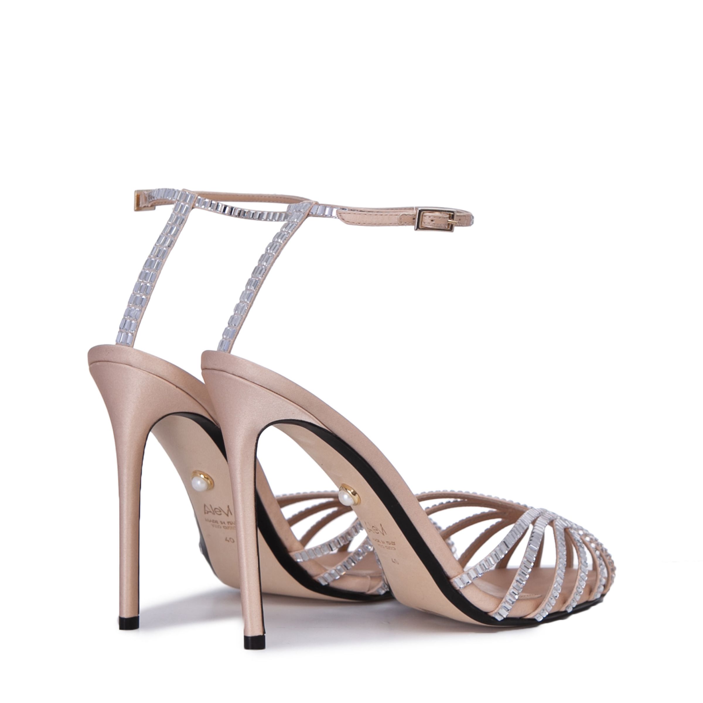 Босоножки женские