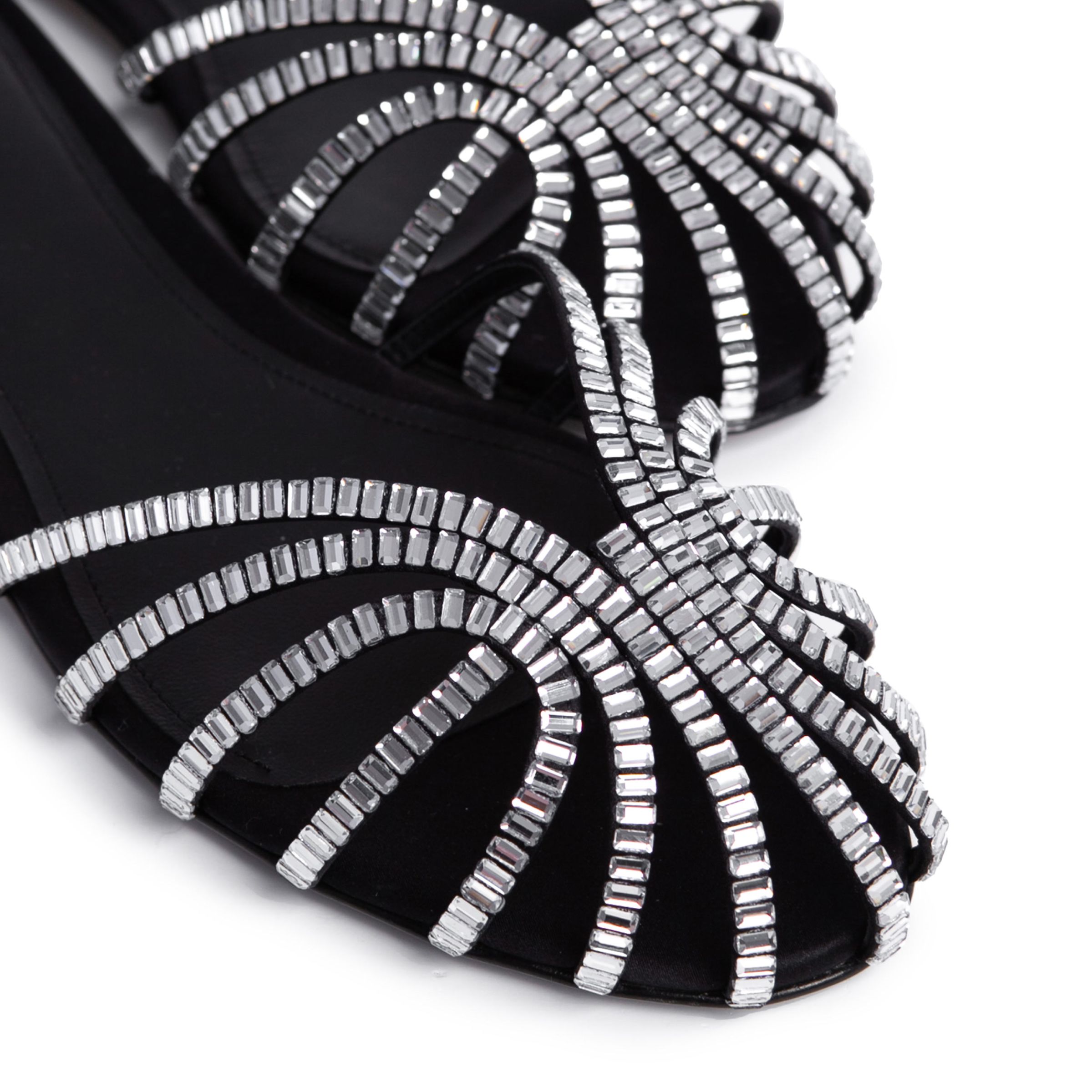 Босоножки женские