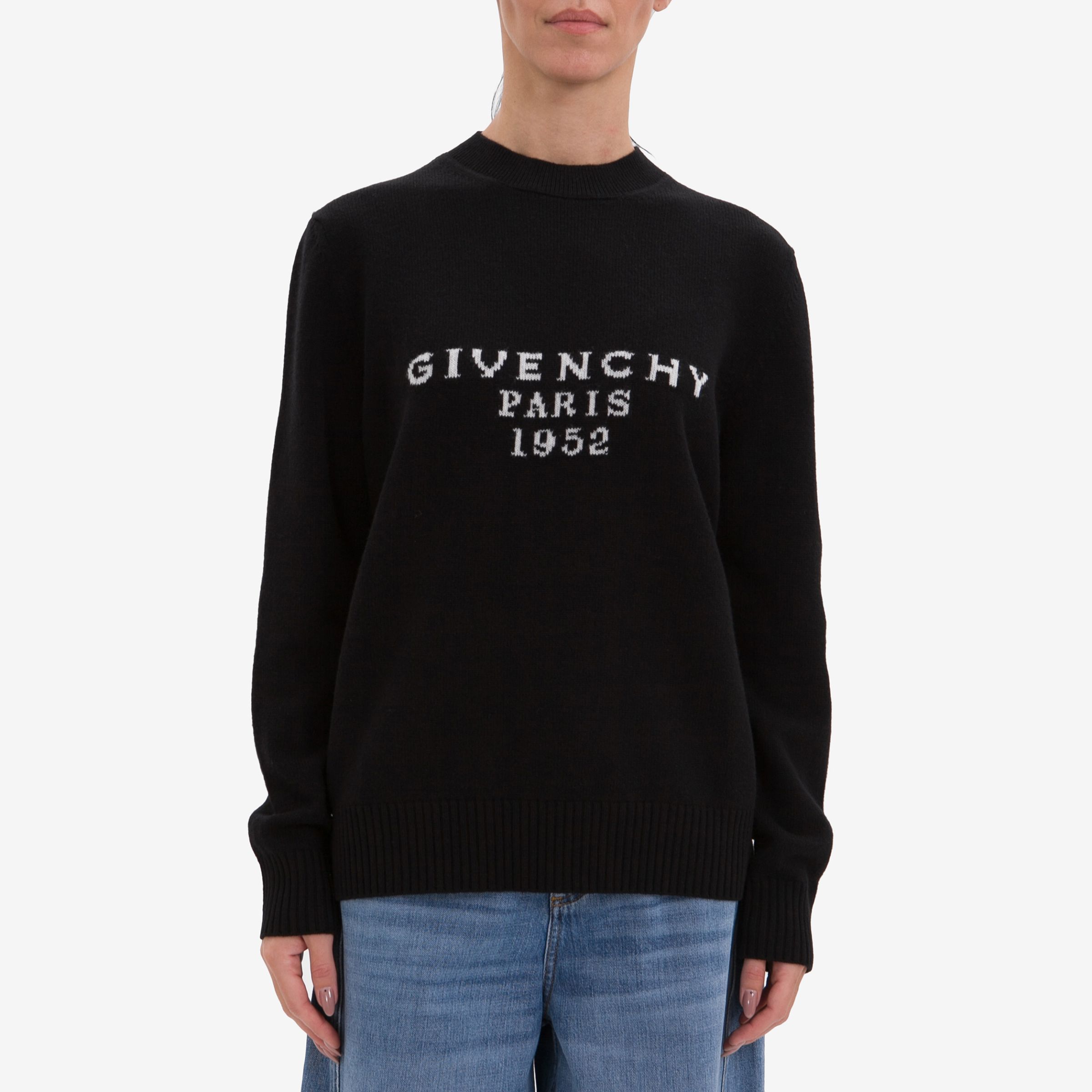 Свитер женский