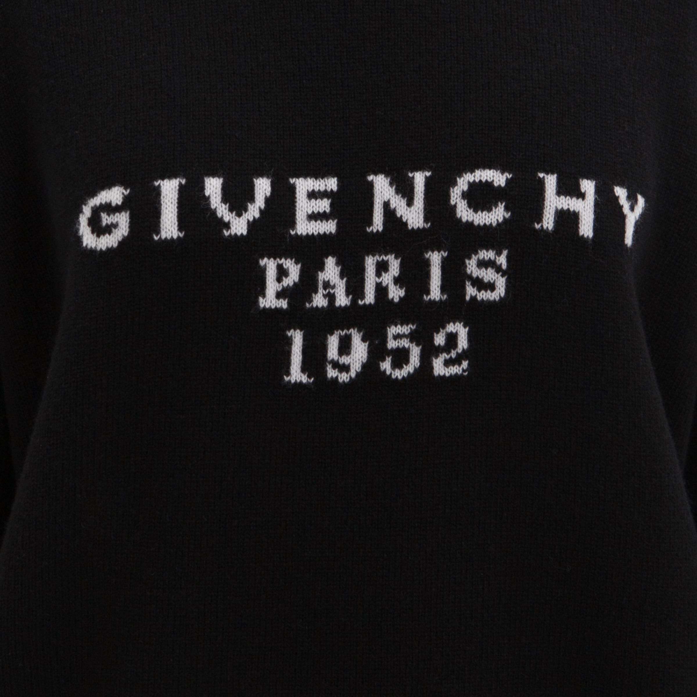 Свитер женский