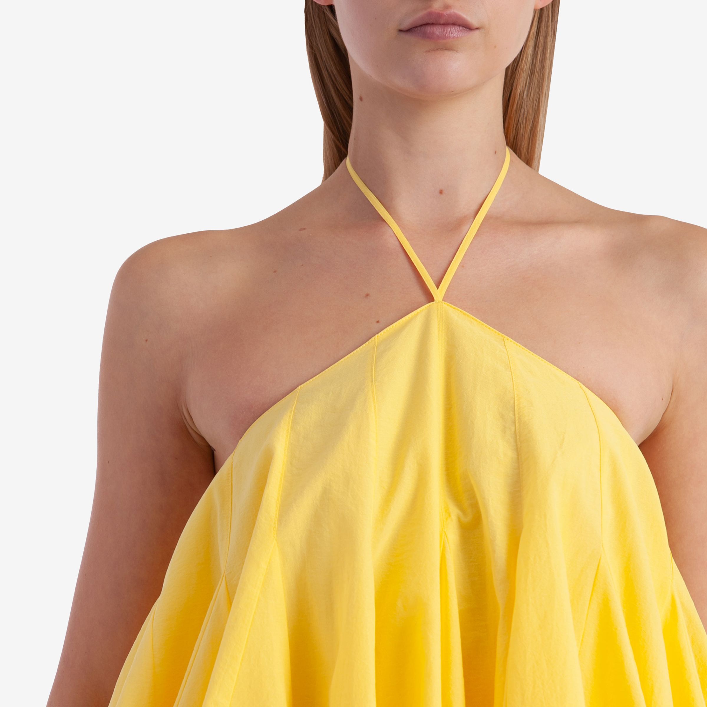 Асимметричное платье-трапеция