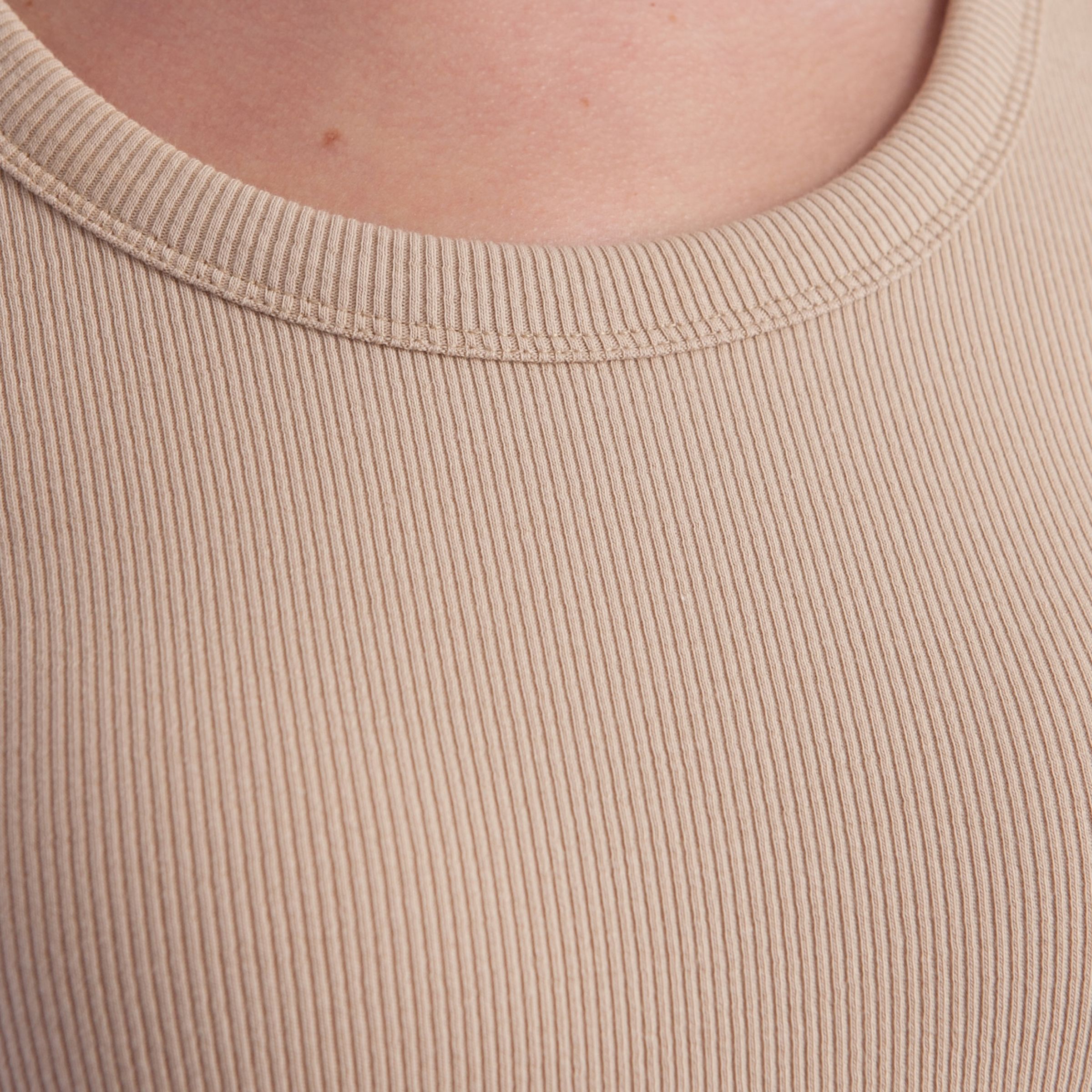 Футболка жіноча 