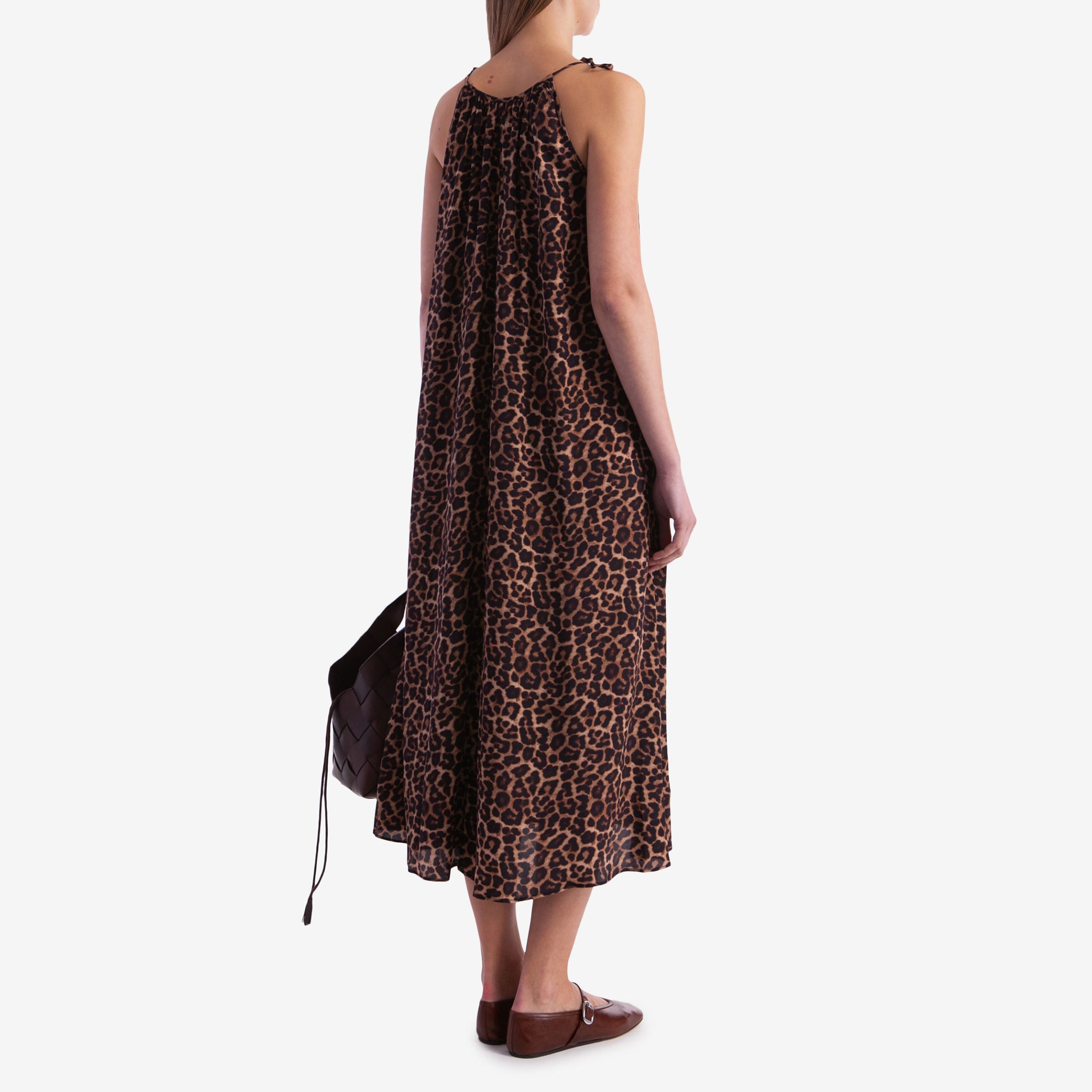 Сукня жіноча