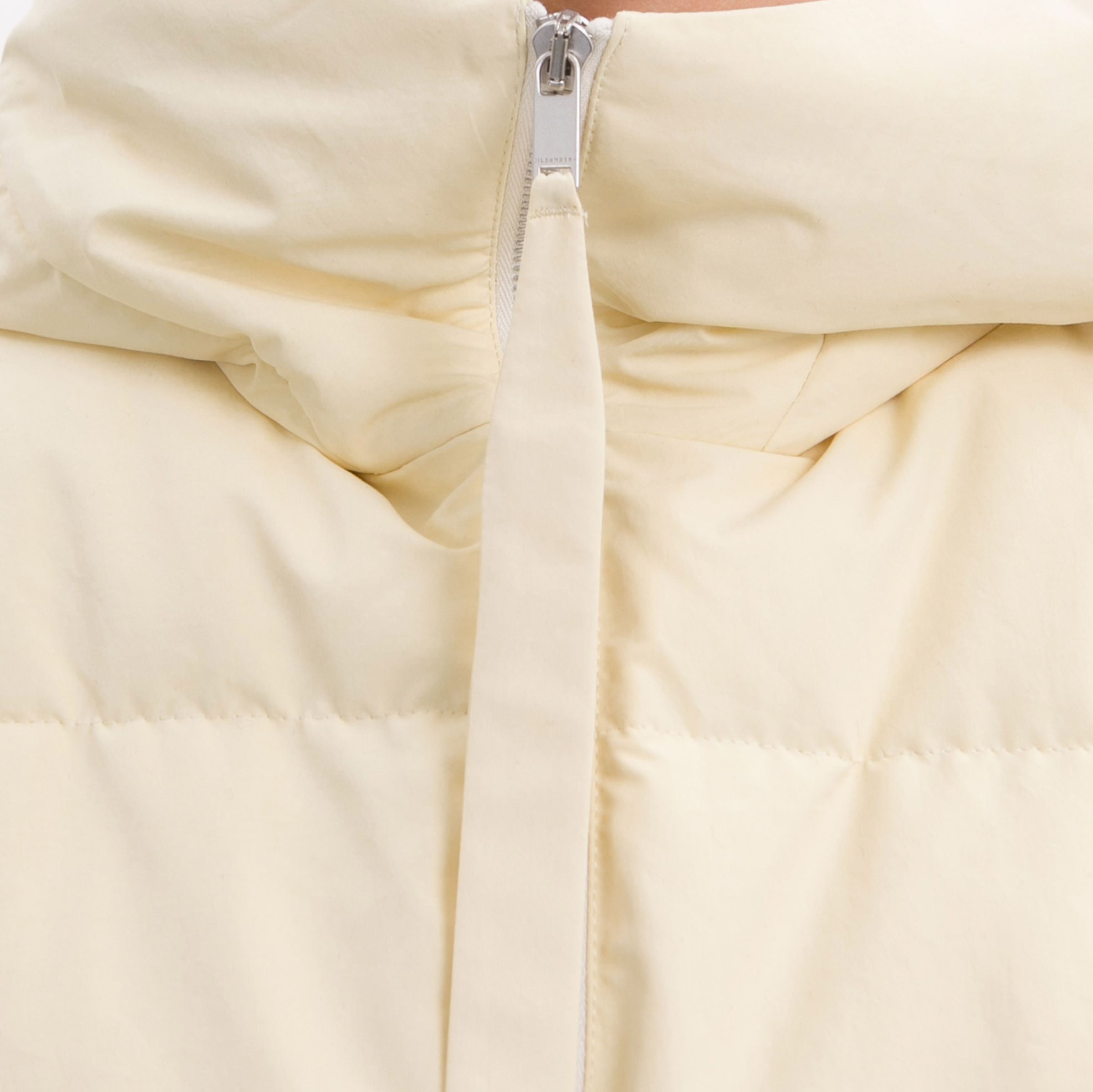 Пуховик жіночий 