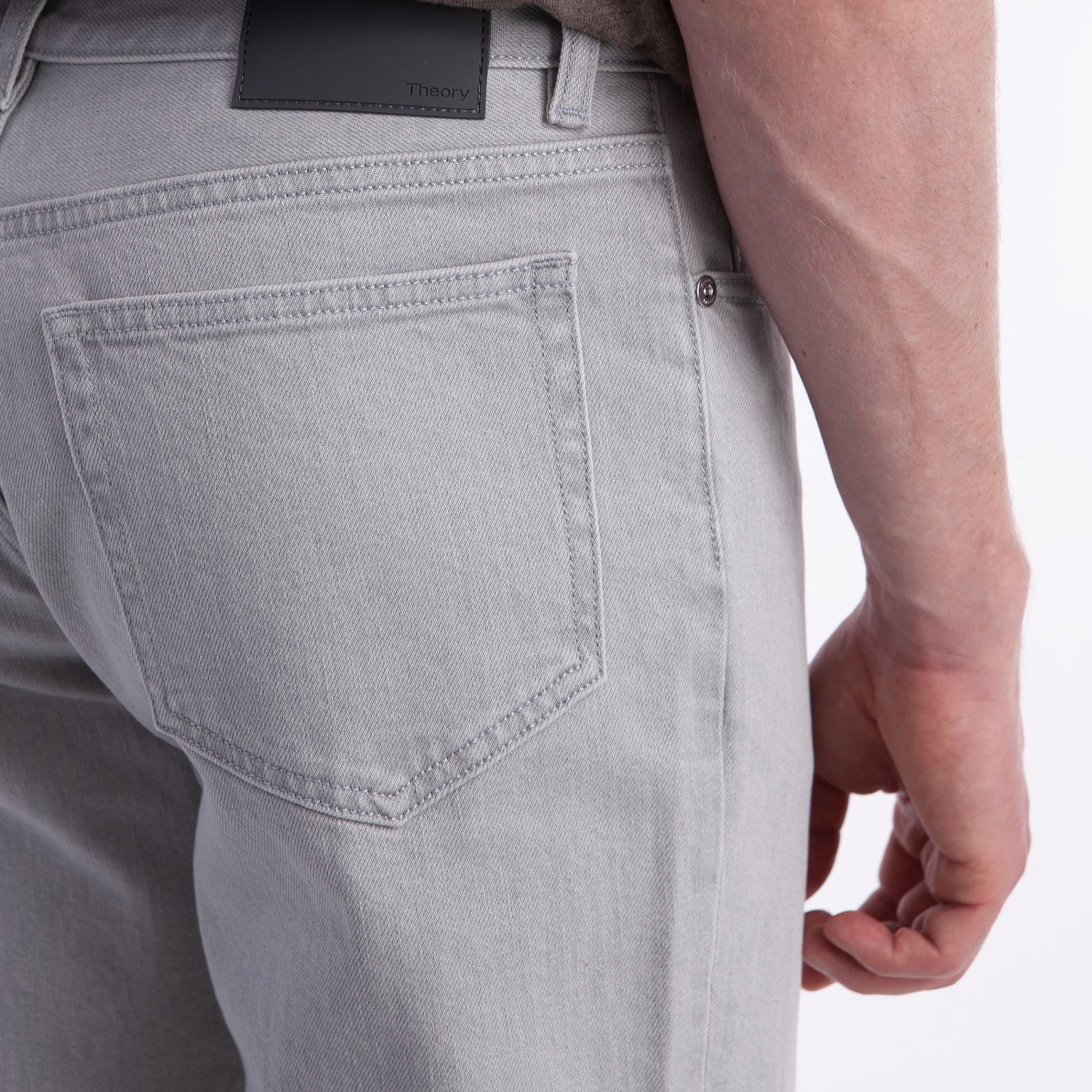 Джинсы мужские