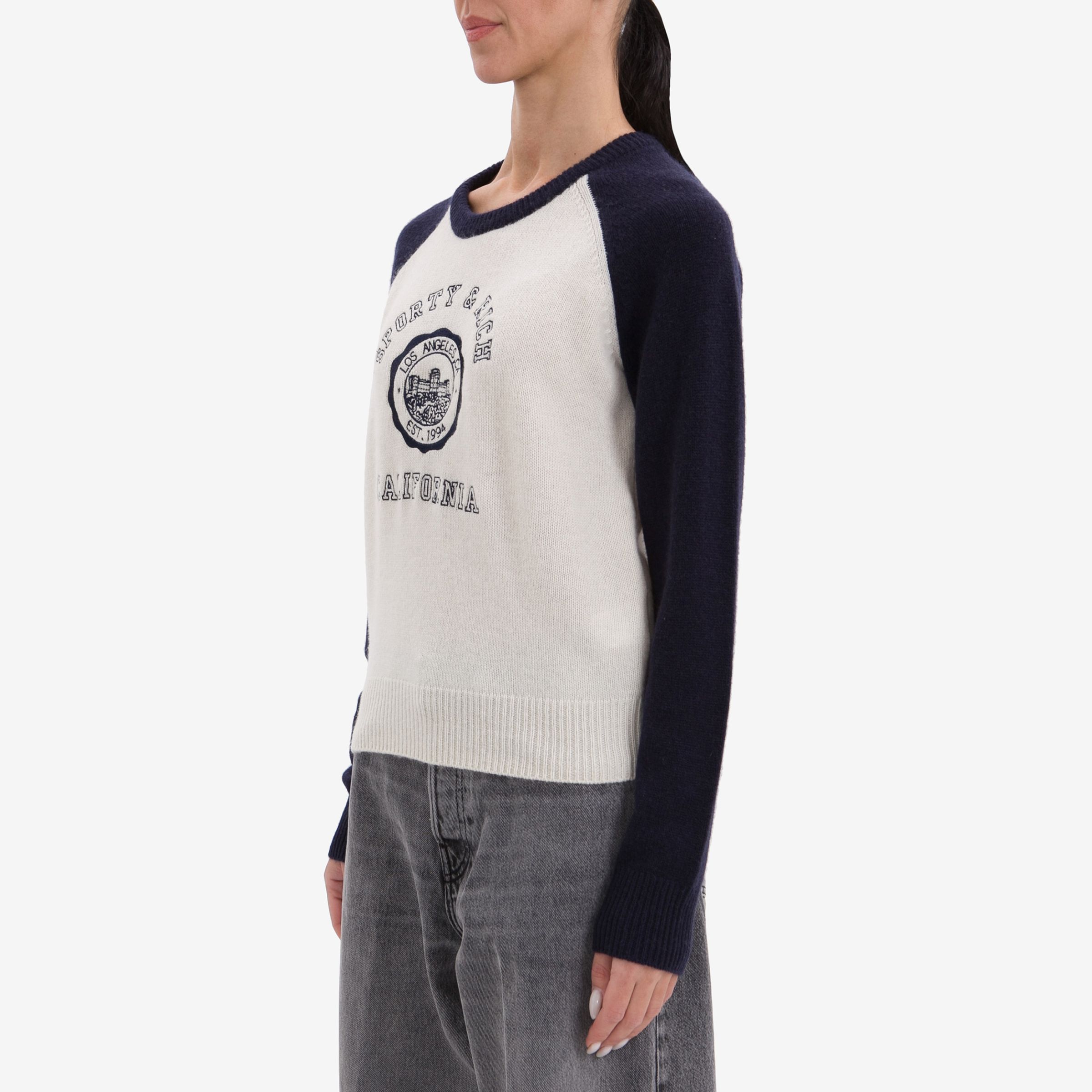 Светр жіночий