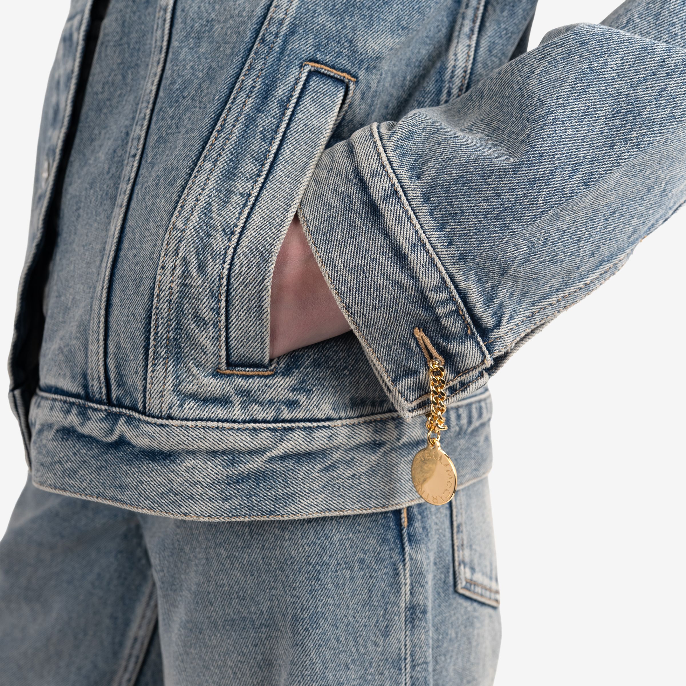 Куртка джинсовая женская